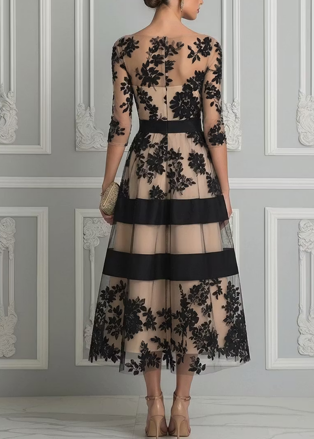 Robe midi élégante de coupe A en dentelle noire