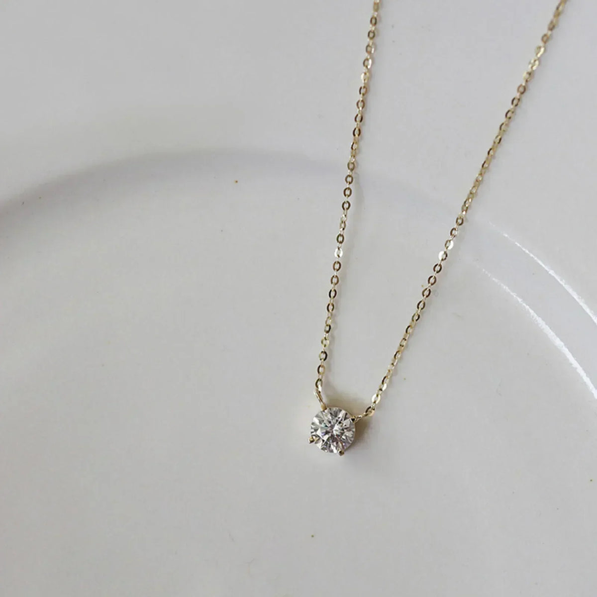 Collier en argent sterling plaqué or avec zircon