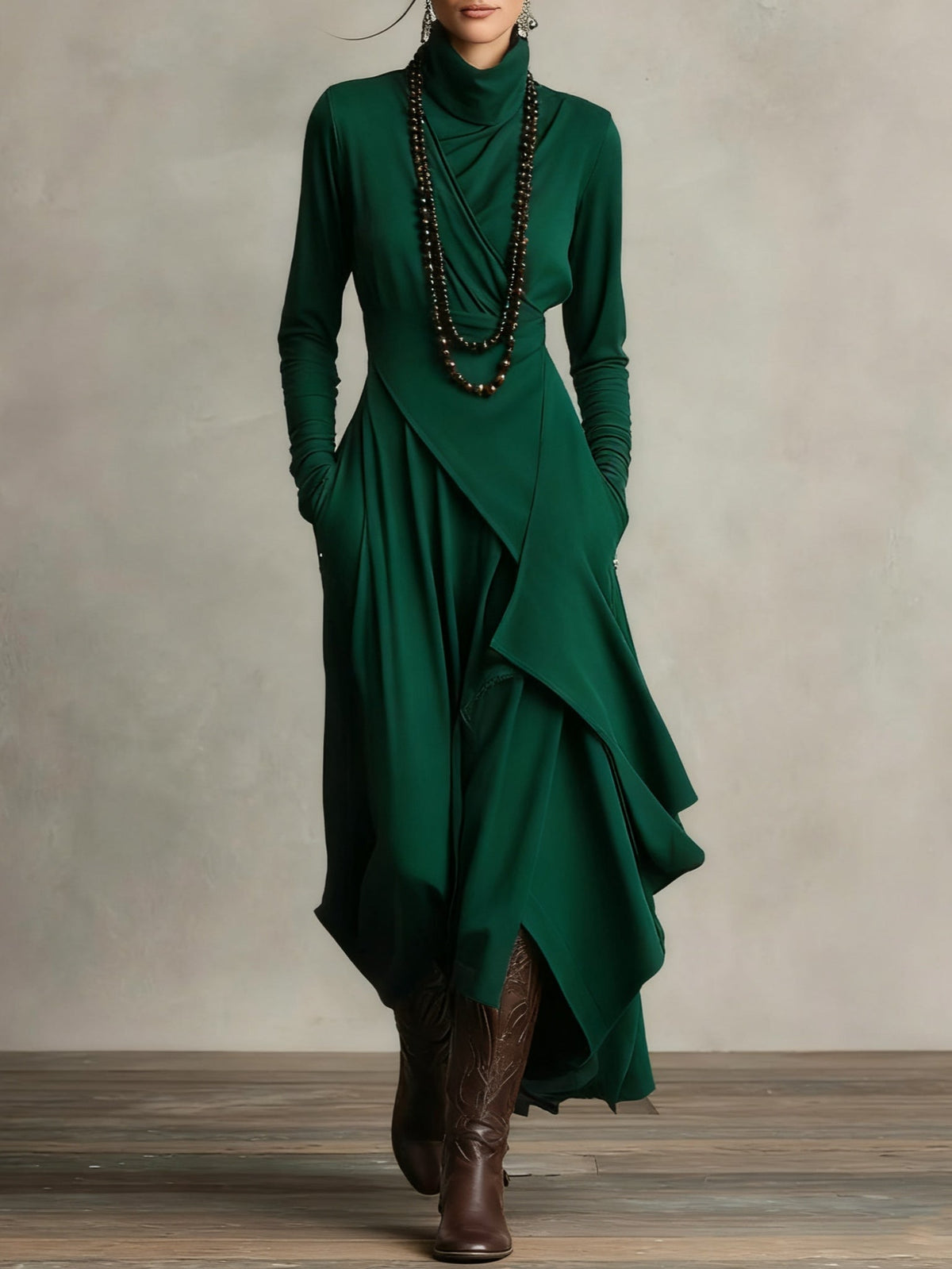 Patricia | Robe Maxi Fluide à Col Montant et Drapé Asymétrique