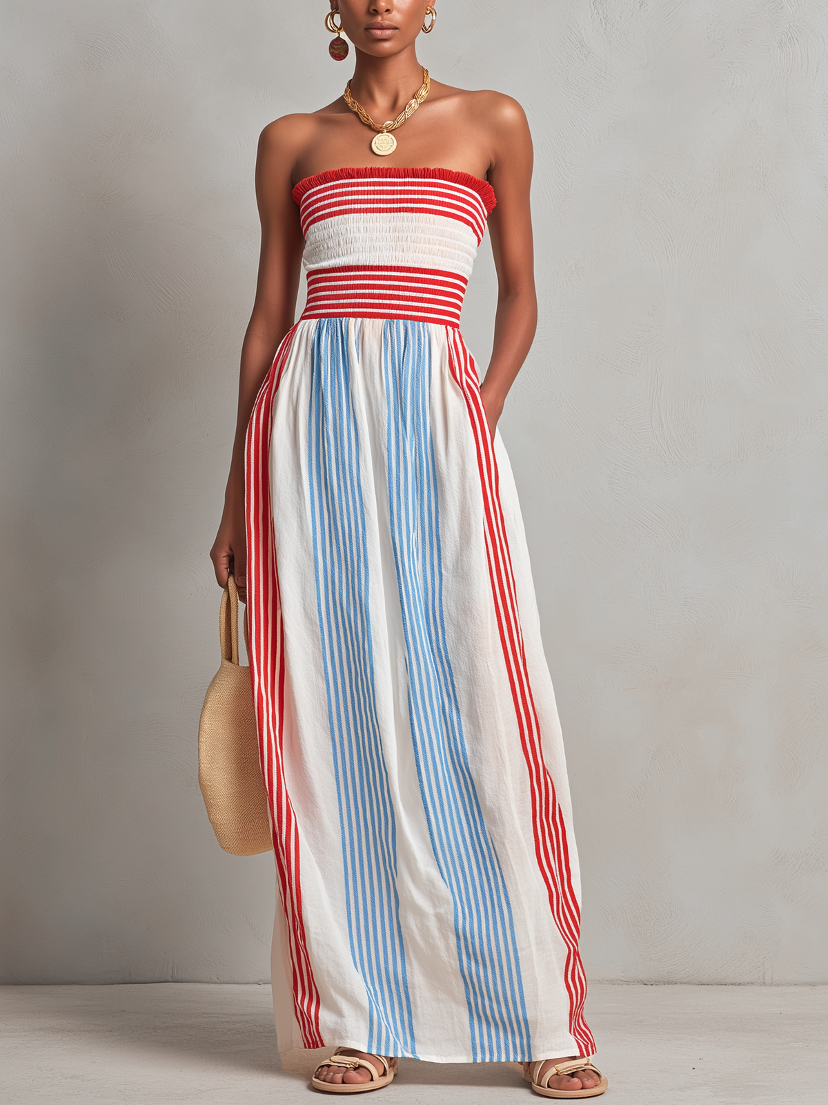 Robe longue bustier smockée à rayures rouges et bleues