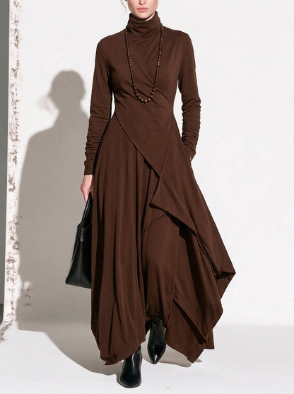 Patricia | Robe Maxi Fluide à Col Montant et Drapé Asymétrique