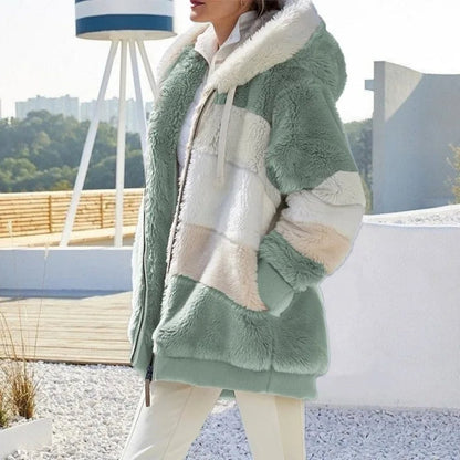 Aléana™ – La veste d’hiver élégante et chaude avec capuche et fermeture éclair